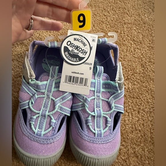 Oshkosh lavender purple bumper toe sneaker sandal - Picture 5 of 10